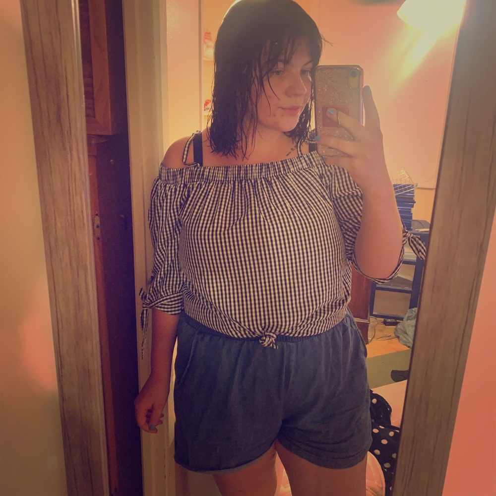 Black and White Gingham Top with Tie Sleeves